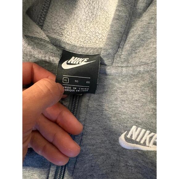 Nike Heather Gray Zip-Up Hoodie Sweatshirt Youth XL Casual / Adult Small - Picture 2 of 5